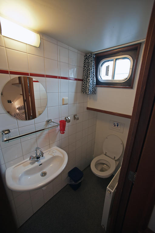 Hotelboot Sarah Amsterdam Kamer foto