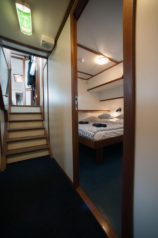 Hotelboot Sarah Amsterdam Kamer foto