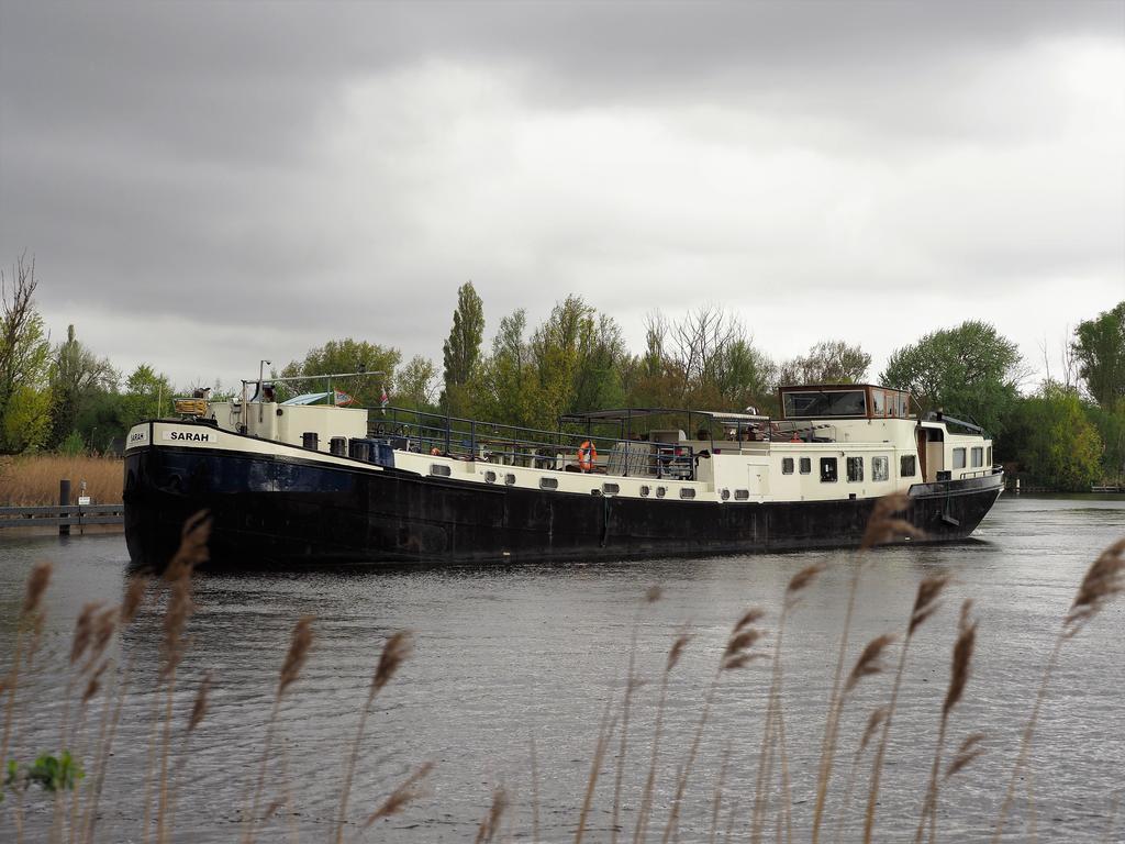 Hotelboot Sarah Amsterdam Buitenkant foto