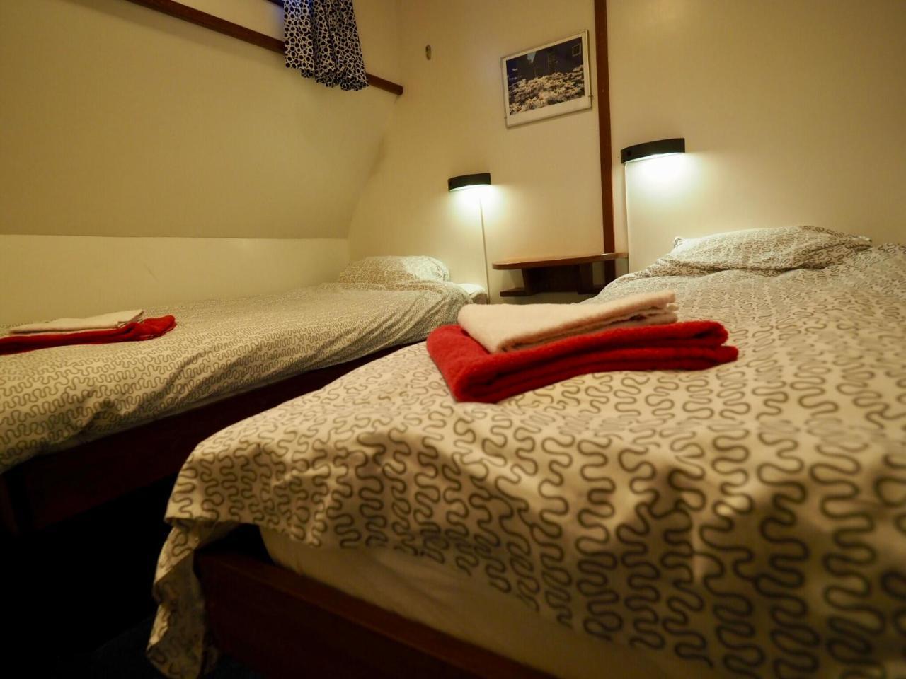 Hotelboot Sarah Amsterdam Buitenkant foto